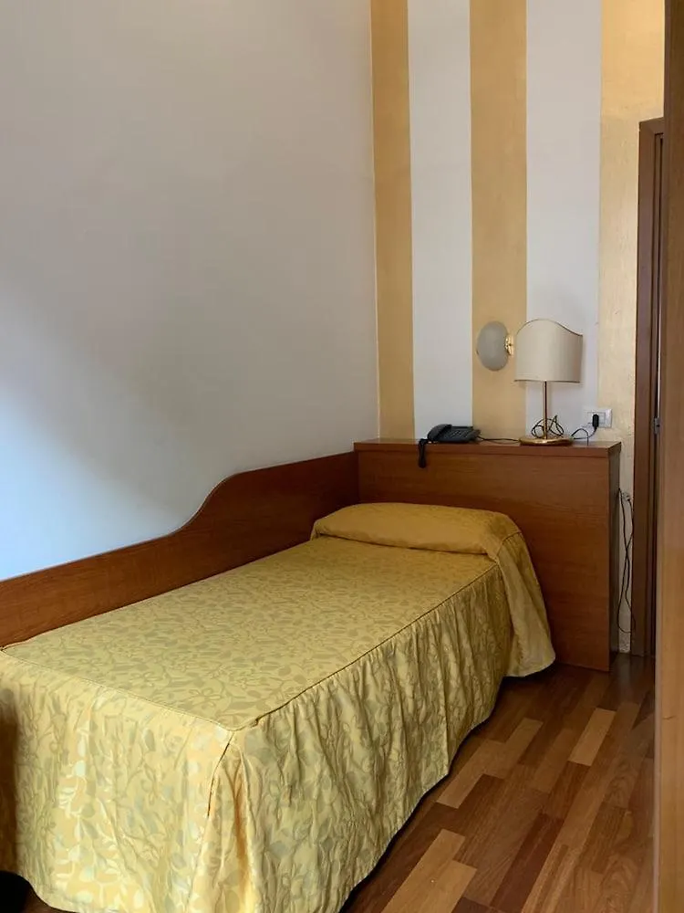 ***  Hotel Bogart 2 Milan Italy